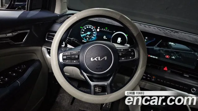 Kia Sportage 2023 — фото 13