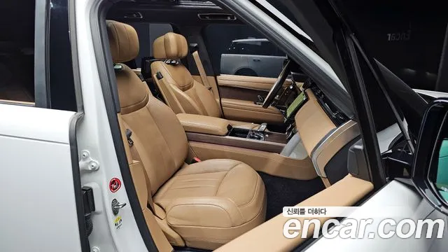 Land Rover Range Rover 2023 — фото 12
