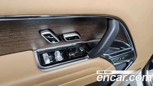 Land Rover Range Rover 2023 — фото 14
