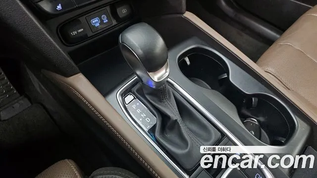 Hyundai Santafe 2019 — фото 9