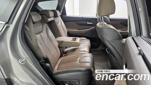 Hyundai Santafe 2019 — фото 12