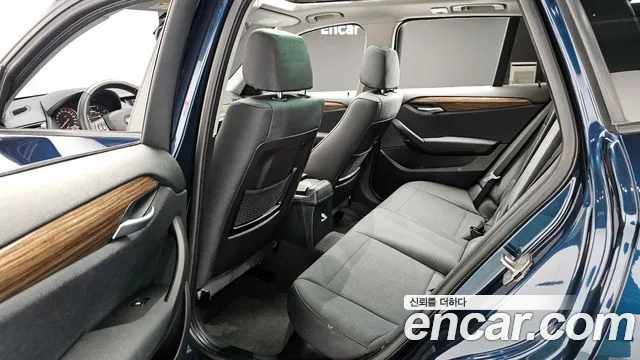 BMW X1 2015 — фото 10