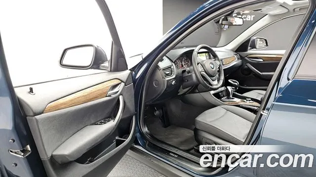BMW X1 2015 — фото 11
