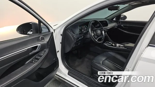 Hyundai Sonata 2022 — фото 10