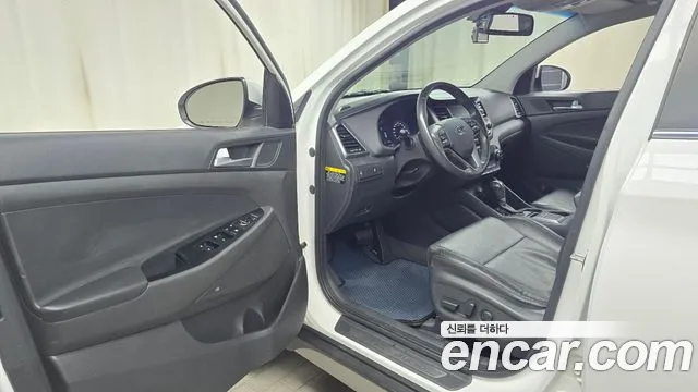 Hyundai Tucson 2017 — фото 10