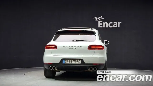 Porsche Macan 2017 — фото 4