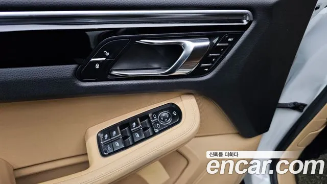 Porsche Macan 2017 — фото 18