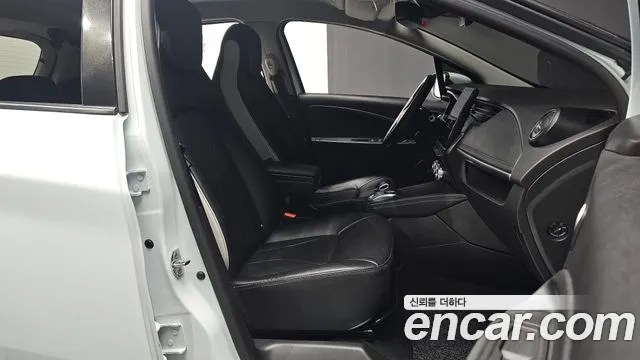 Renault-KoreaSamsung Zoe 2021 — фото 10