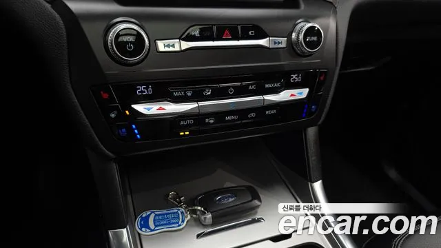 Ford Explorer 2020 — фото 17