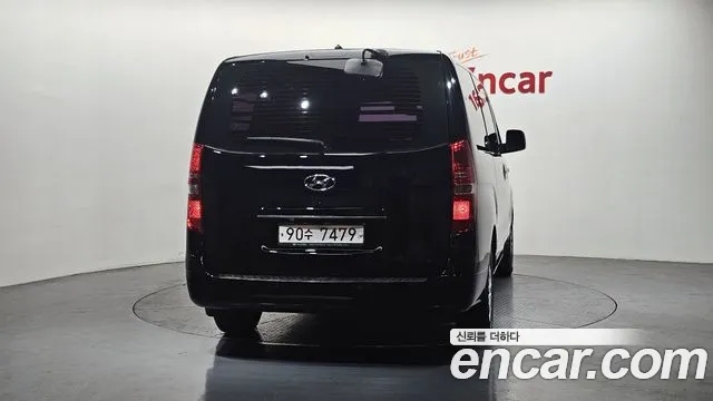 Hyundai Starex 2017 — фото 4