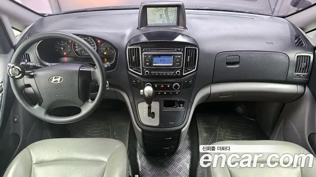 Hyundai Starex 2017 — фото 7