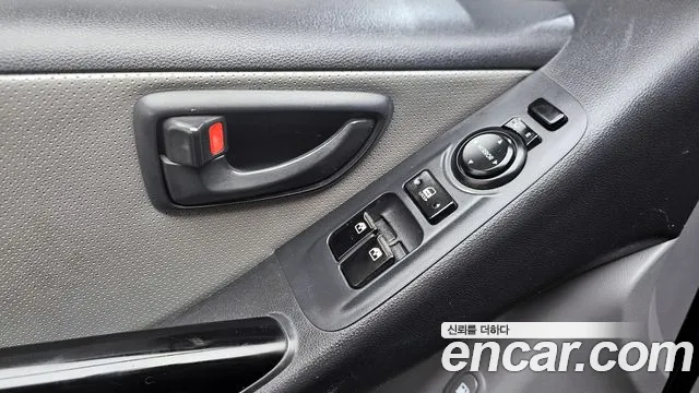 Hyundai Starex 2017 — фото 14