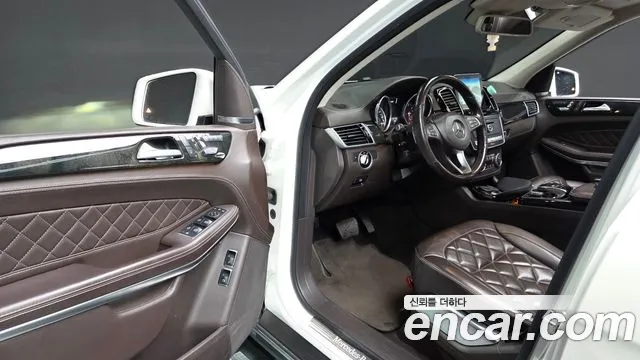 Mercedes-Benz GLS-Class 2017 — фото 11