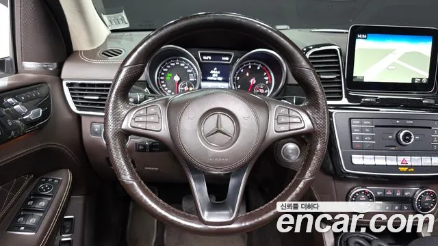 Mercedes-Benz GLS-Class 2017 — фото 13