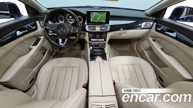 Mercedes-Benz CLS-Class 2015 — фото 7