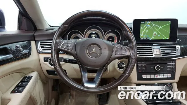 Mercedes-Benz CLS-Class 2015 — фото 13