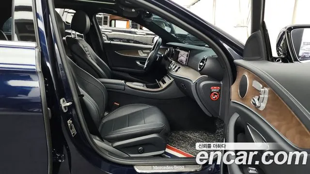 Mercedes-Benz E-Class 2021 — фото 10