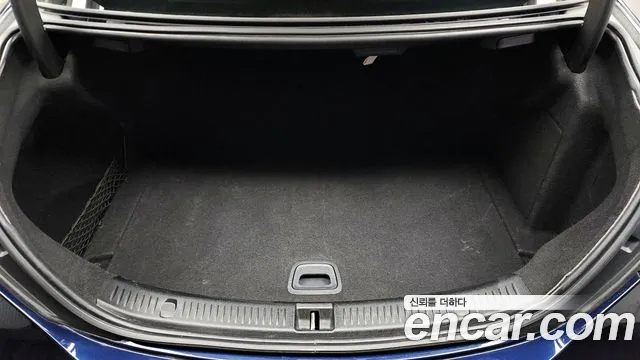 Mercedes-Benz E-Class 2021 — фото 20