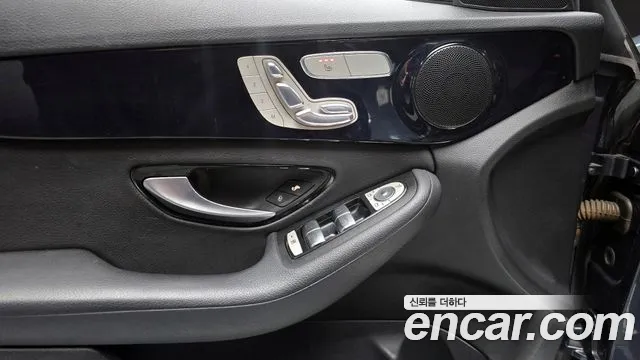 Mercedes-Benz C-Class 2016 — фото 18