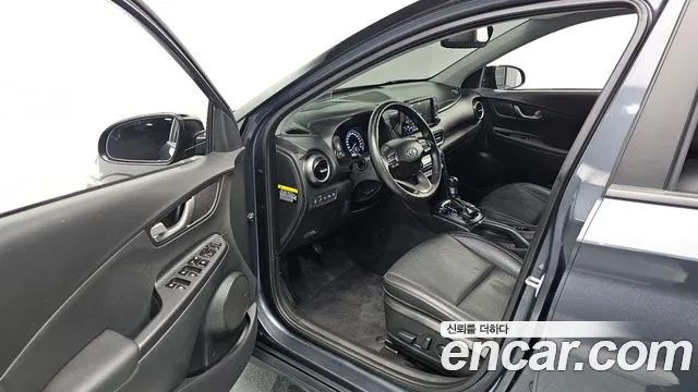 Hyundai Kona 2018 — фото 11