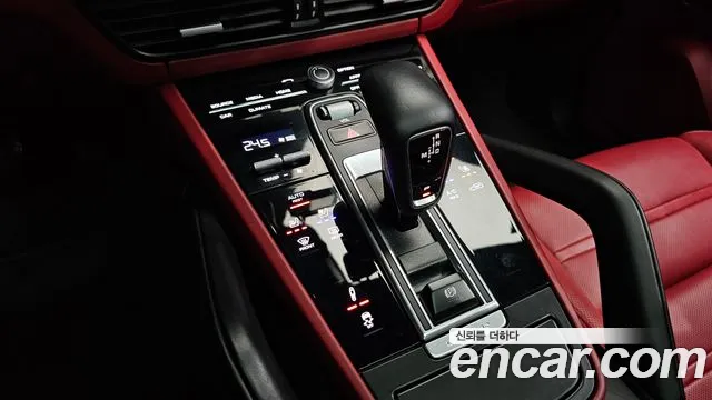 Porsche Cayenne 2021 — фото 9