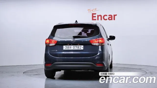 Kia Carens 2016 — фото 4
