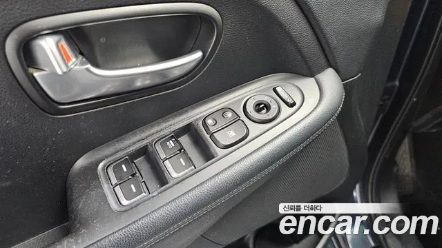 Kia Carens 2016 — фото 16