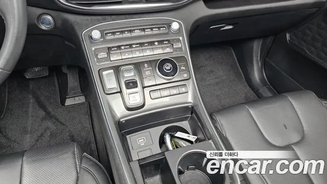 Hyundai Santafe 2023 — фото 9