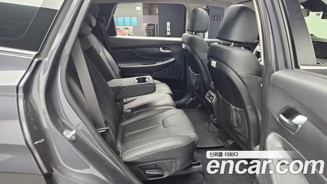 Hyundai Santafe 2023 — фото 12
