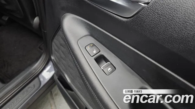Hyundai Santafe 2023 — фото 18