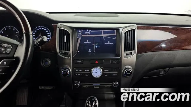 Hyundai Equus 2012 — фото 14