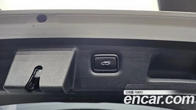 Hyundai Santafe 2019 — фото 20