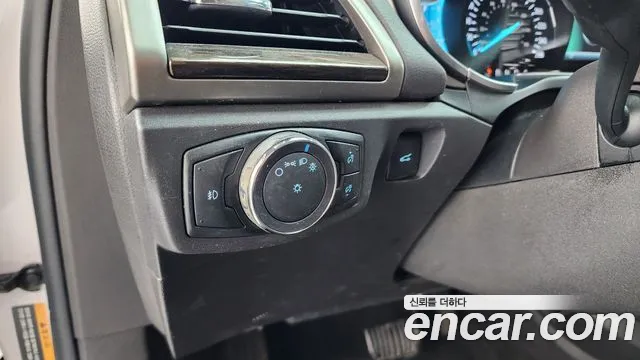 Ford Fusion 2014 — фото 15