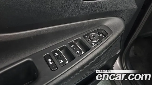 Hyundai Santafe 2022 — фото 17