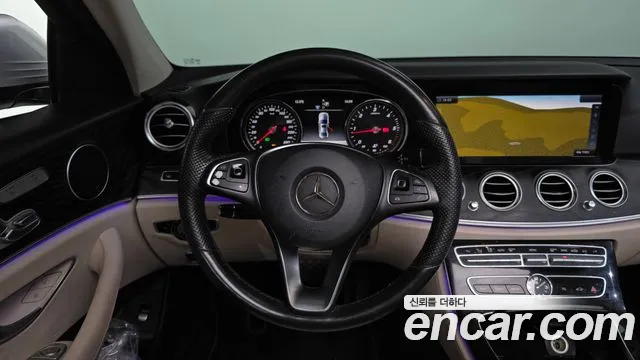 Mercedes-Benz E-Class 2017 — фото 12