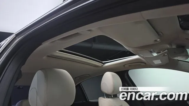 Mercedes-Benz E-Class 2017 — фото 18
