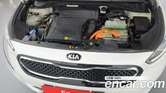 Kia Niro 2018 — фото 6