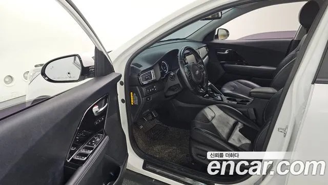 Kia Niro 2018 — фото 10