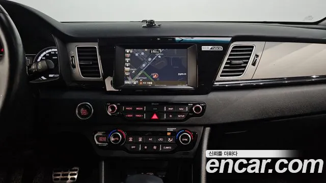 Kia Niro 2018 — фото 15