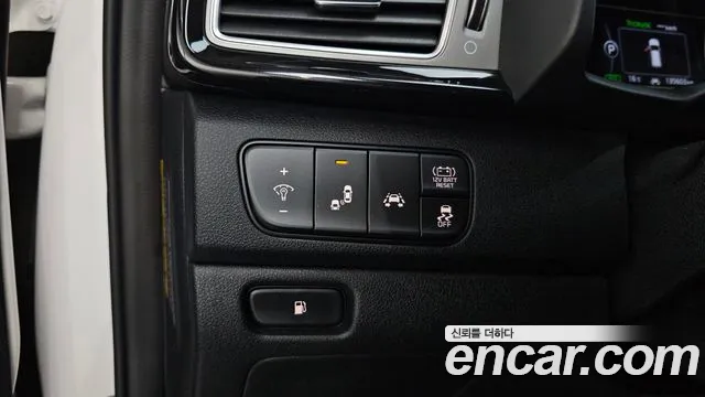 Kia Niro 2018 — фото 19