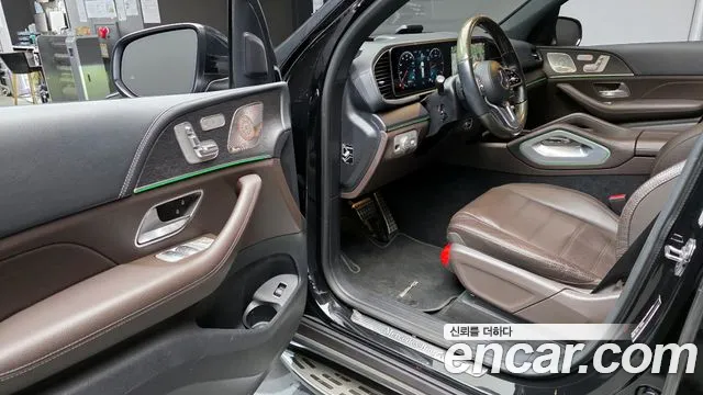 Mercedes-Benz GLS-Class 2022 — фото 11