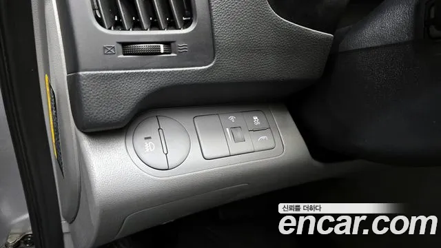 Hyundai Starex 2017 — фото 17