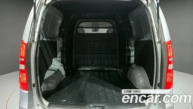 Hyundai Starex 2017 — фото 20