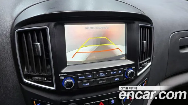 Hyundai Starex 2017 — фото 12