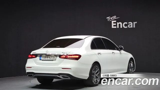 Mercedes-Benz E-Class 2023 — фото 2