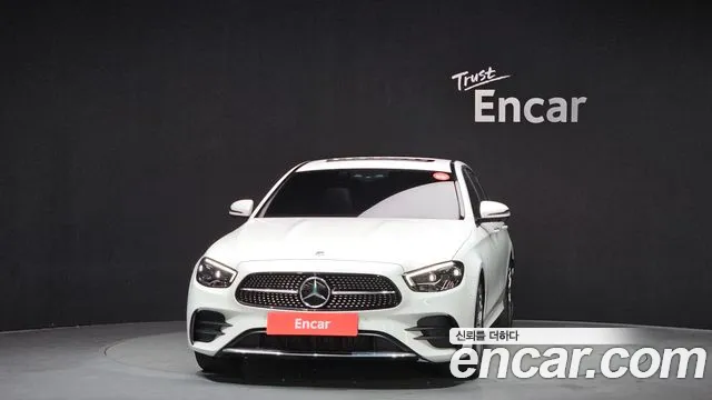 Mercedes-Benz E-Class 2023 — фото 3