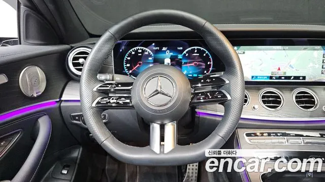 Mercedes-Benz E-Class 2023 — фото 11