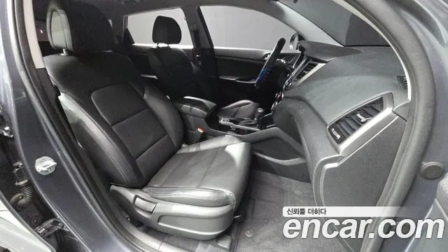 Hyundai Tucson 2017 — фото 11