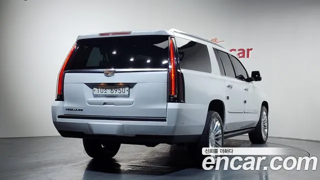 Cadillac Escalade 2019 — фото 1