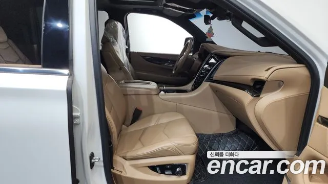 Cadillac Escalade 2019 — фото 10